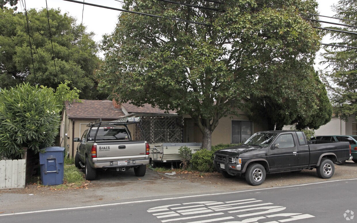 Primary Photo - 153 Central Ave
