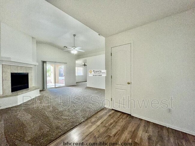 Building Photo - 4891 S Rinaldi Dr