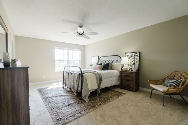 Foto del edificio - Four Grand Brownstone Townhomes - Interior Unit