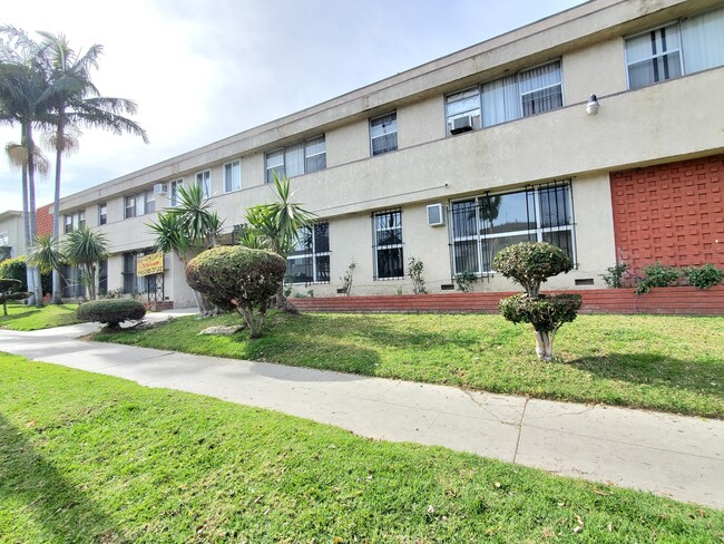 Foto del edificio - 3923 Stevely Ave