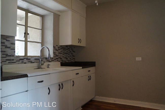 Foto del edificio - 2 br, 1 bath House - 3105 Sherwood Ln