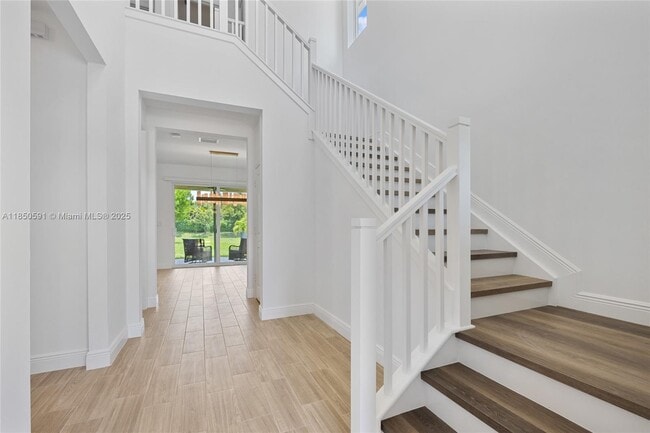 Building Photo - 4048 Veleiros Ave
