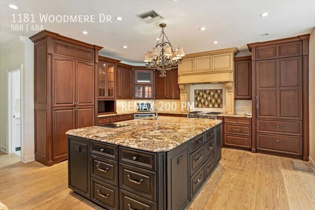 Foto del edificio - 1181 Woodmere Dr