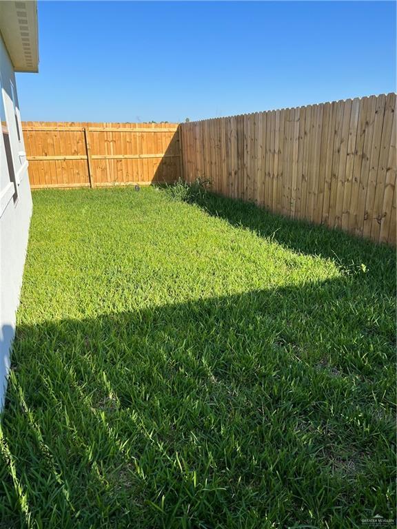Building Photo - 2112 Redbud Ln
