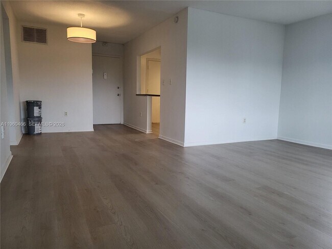 Foto del edificio - 1020 94th St