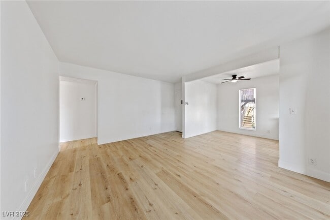 Building Photo - 1390 E Vegas Valley Dr