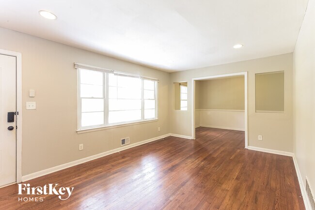 Foto del edificio - 1382 Georgia Ave