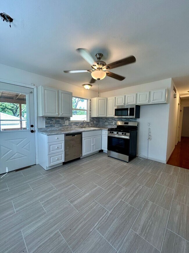 Foto del edificio - Charming 3 Bedroom in Florissant