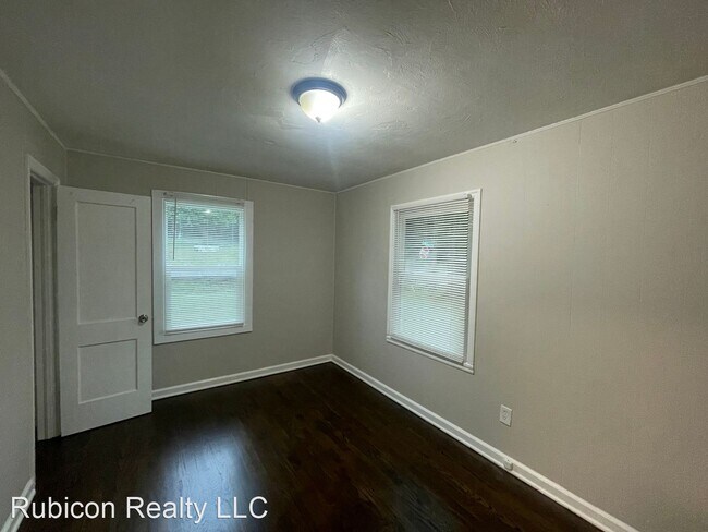 Foto del edificio - 3 br, 1 bath House - 2909 E Sheley Rd