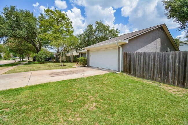 Foto del edificio - 2831 Mesquite Dr