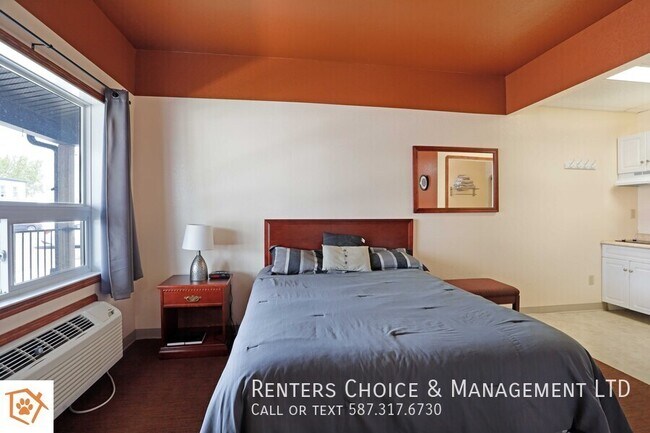 Building Photo - Bachelor Suite, Fully Furnished, Dog Frien...