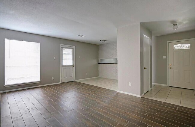 Building Photo - 3320 Scotch Moss Ln