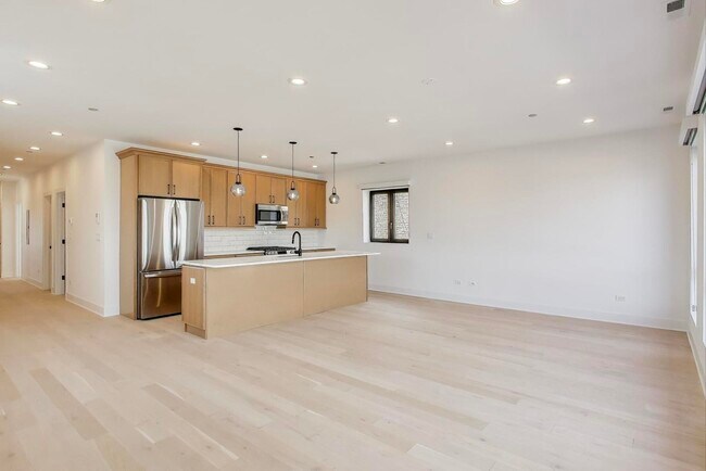 Foto del edificio - 1619 W Lawrence Ave