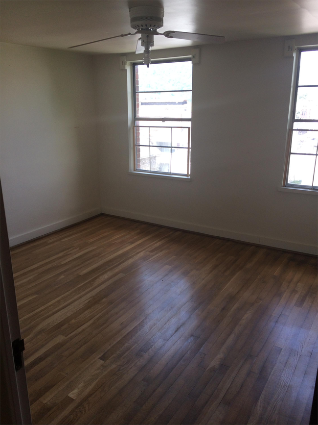 Foto del edificio - 133 W Logan St