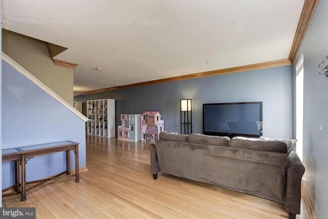 Foto del edificio - 208 Goldsborough Dr