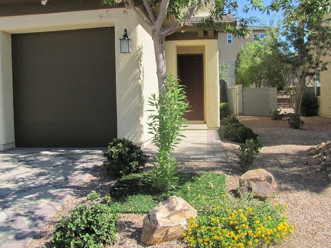 Building Photo - 2740 Sunrise Bluff Dr