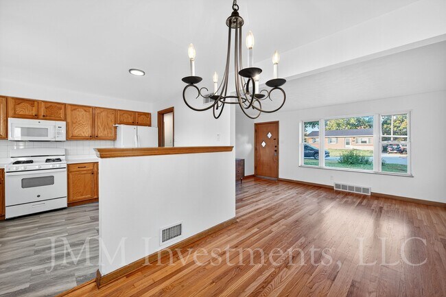 Foto del edificio - 4015 Greenmeadows Dr