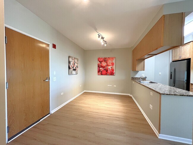 Foto del edificio - 9655 Woods Dr