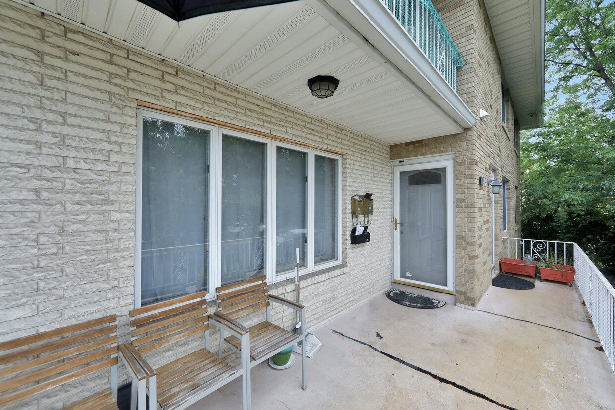 Primary Photo - 300 Glen Ave