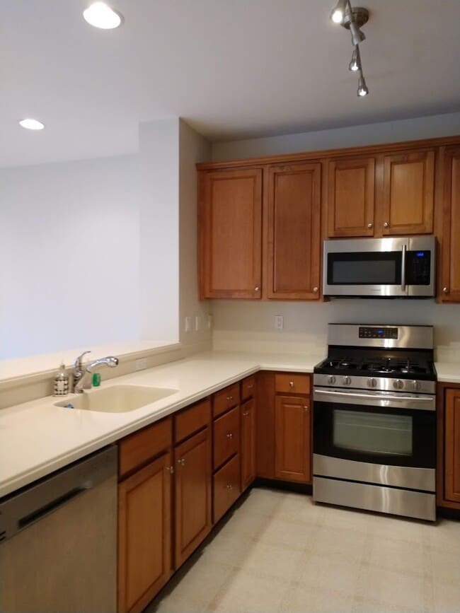 Building Photo - 106 Pebble Brook Dr