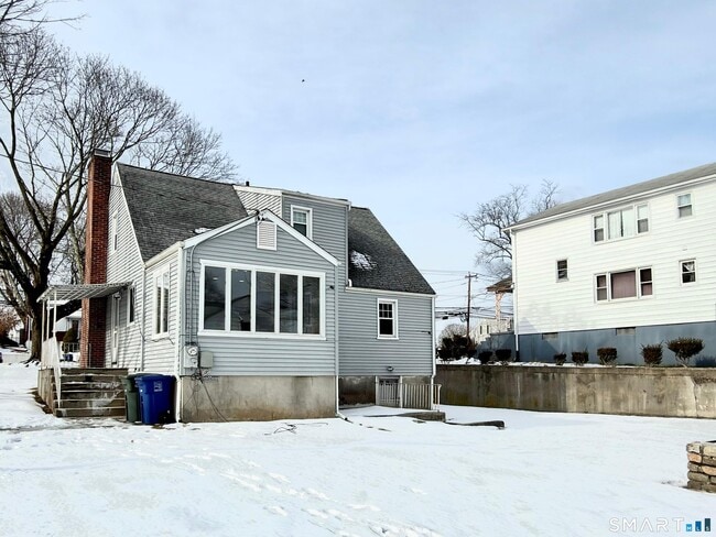 Building Photo - 2346 Madison Ave