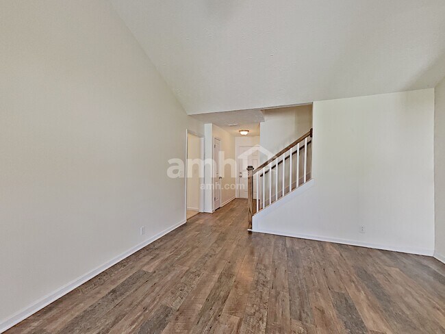 Foto del edificio - 1617 Ursuline Ln