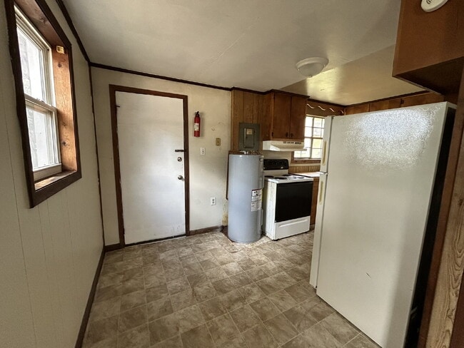 Building Photo - Apartment for Rent