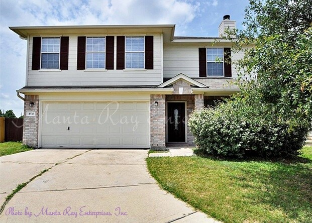 View as you come up the driveway - 8330 Wahl Manor Ct