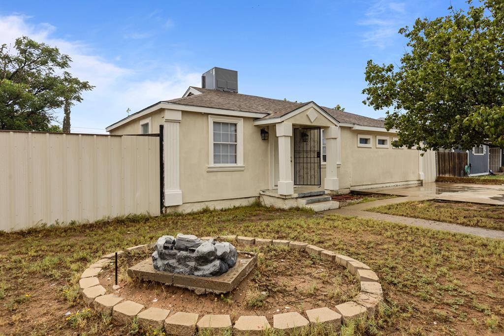 Foto principal - 1306 Woodlawn Dr