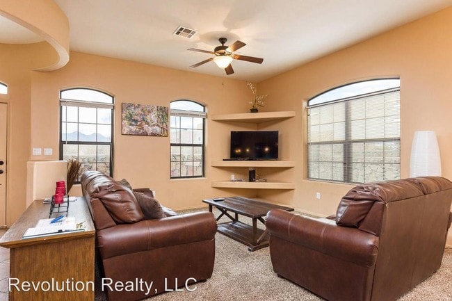 Building Photo - 5 br, 3 bath House - 4334 Capistrano Ave.