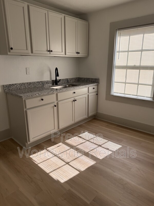 Foto del edificio - 1051 43rd St