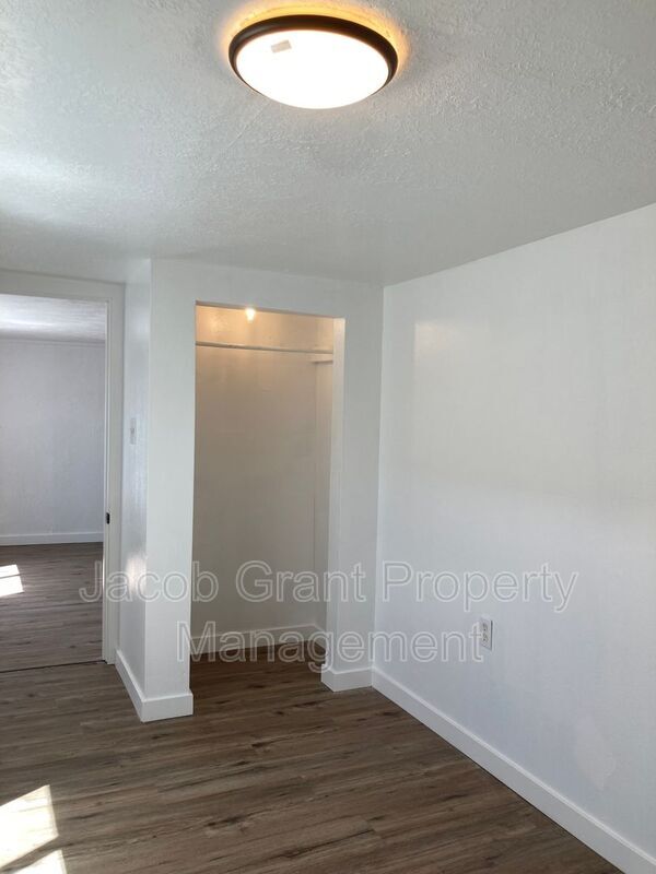 Foto del edificio - 204 6th St