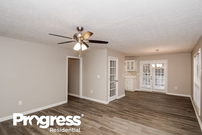 Building Photo - 6102 Wayfarer Dr