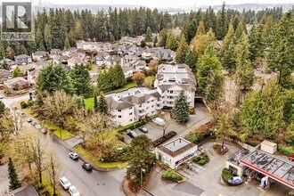 Building Photo - 450 Bromley St