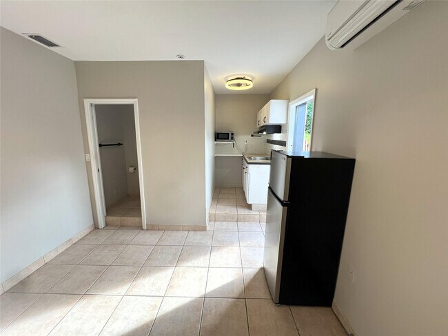 Foto del edificio - 2726 Adams St