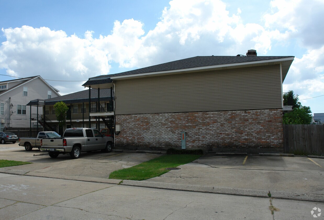 Building Photo - 4320 Belvedere St