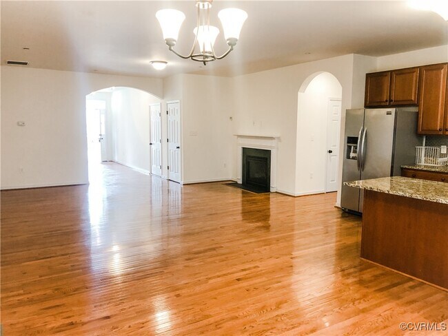 Foto del edificio - 4707 Brydes Ln