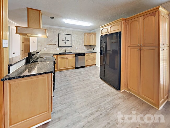 Building Photo - 4909 Tiffany Ln