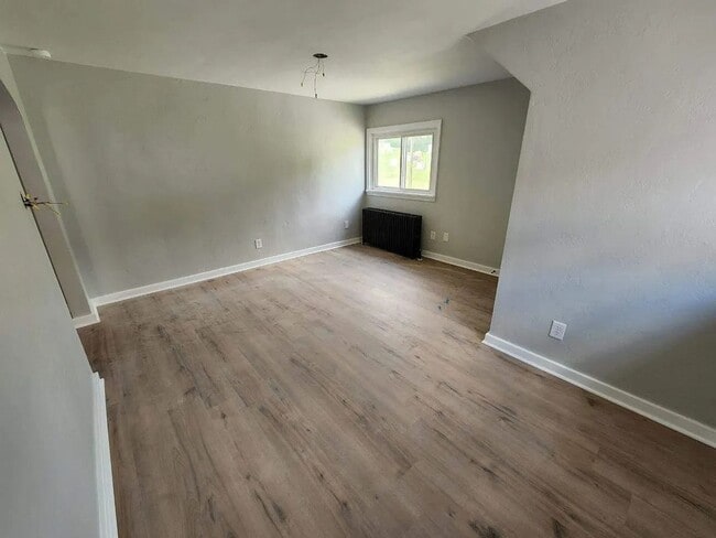 Photo - 3915-3917 Mount Troy Apartment