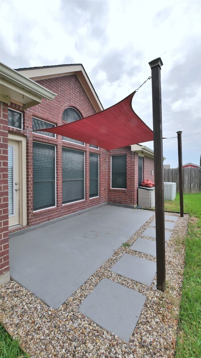 Foto del edificio - 10402 Indian Paintbrush Ln