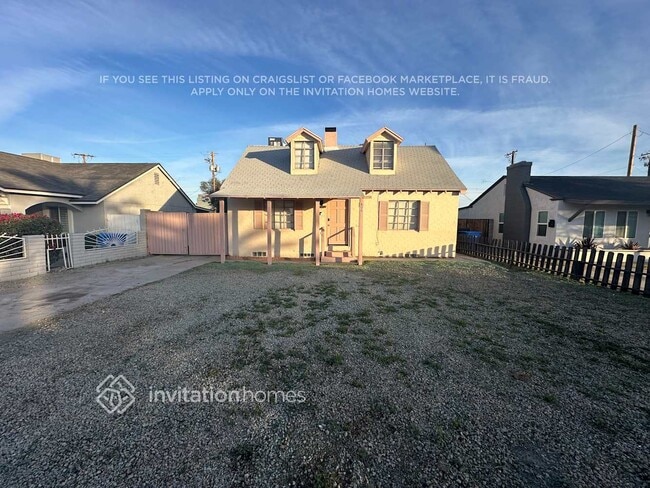 Building Photo - 806 E Amelia Ave