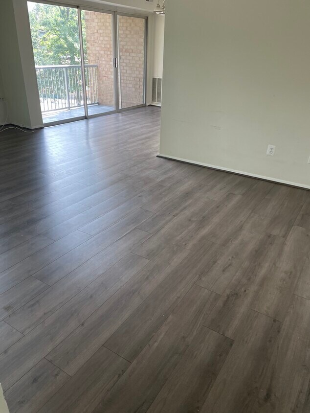 2901 Charing Cross Rd Unit 12, Falls Church, VA 22042 Condo for Rent