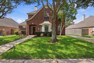 Building Photo - 6165 Darlington Ct