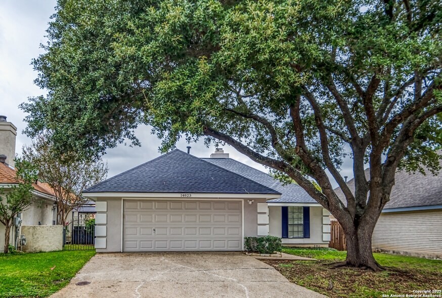 Foto principal - 14823 River Glen N