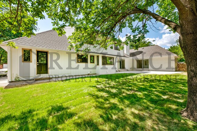 Building Photo - 7966 E Dublin Ct