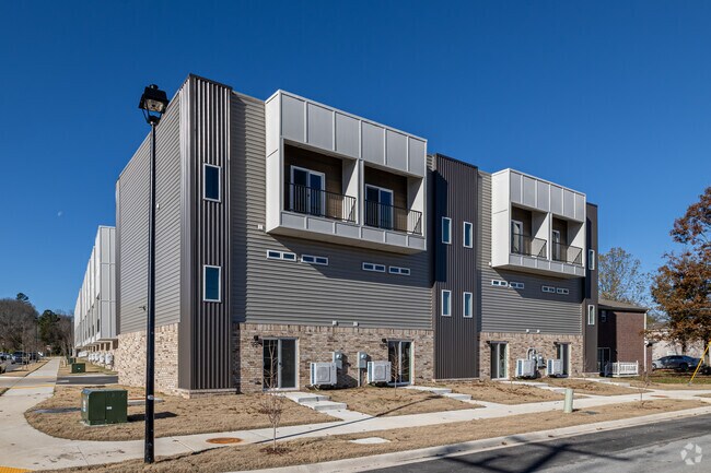 Foto del edificio - Razorback Row