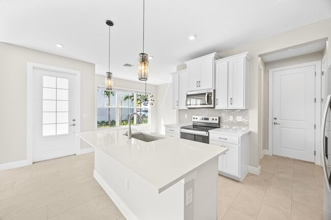 Building Photo - 3552 NW Solange Ct
