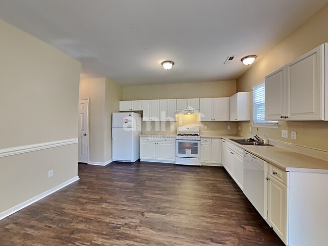 Foto del edificio - 7036 Spanglers Spring Way