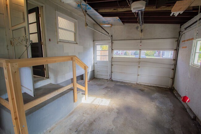 Foto del edificio - 5 Huckleberry Ln