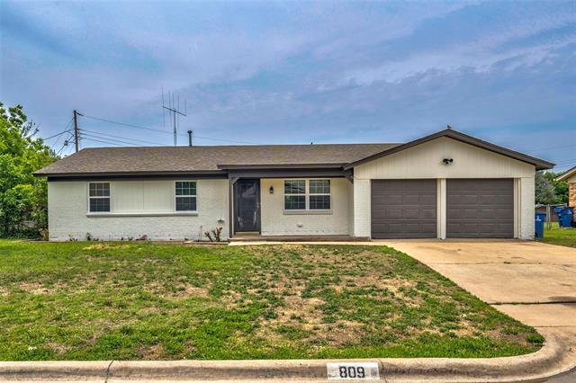 Building Photo - 809 Michelle Dr